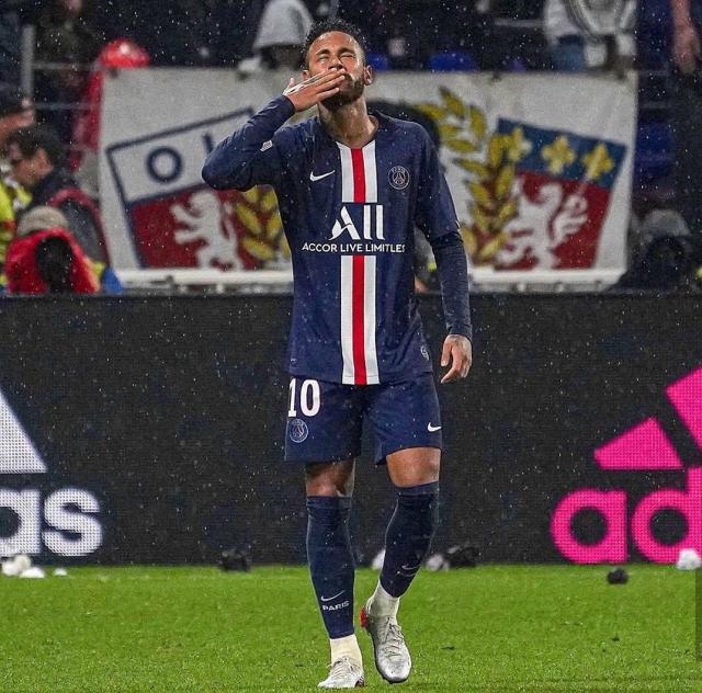 爱游戏-冲刺阶段法甲传出新动向，成都蓉城绝杀压哨，管理层表态：态度坚定，纪律约束更严格(从指尖传出的热情2星辰影在线看)