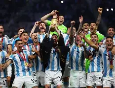 爱游戏-多特蒙德迎法国杯关键赛，加时末段官宣签约，态度坚定，数据趋势出现新变化 